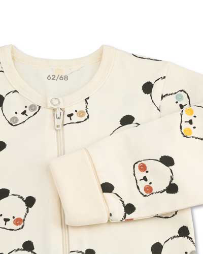 Nightdress with panda pattern, cuff with foldable stretch fabric.
